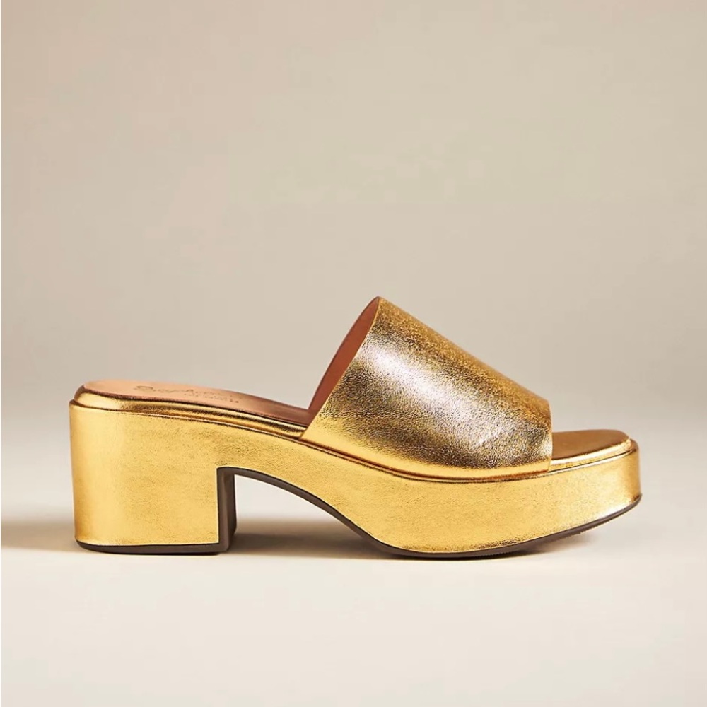 Seychelles Gold Metallic One Of A Kind Sandals